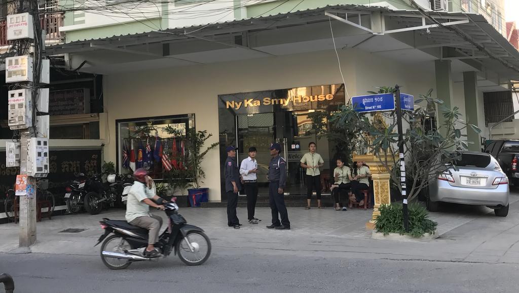 Ny Ka Smy Hotel Пном Пен Екстериор снимка