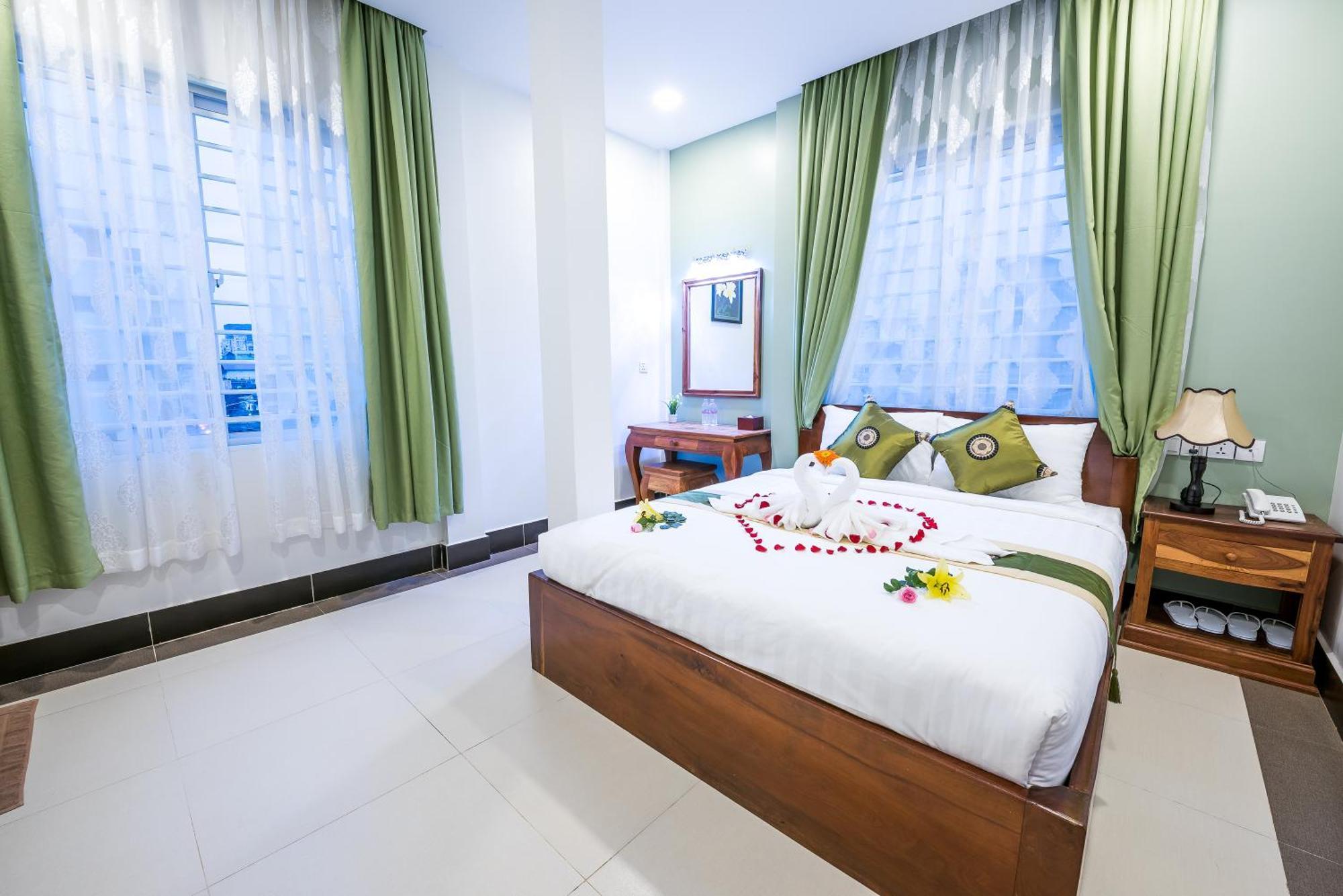 Ny Ka Smy Hotel Пном Пен Екстериор снимка