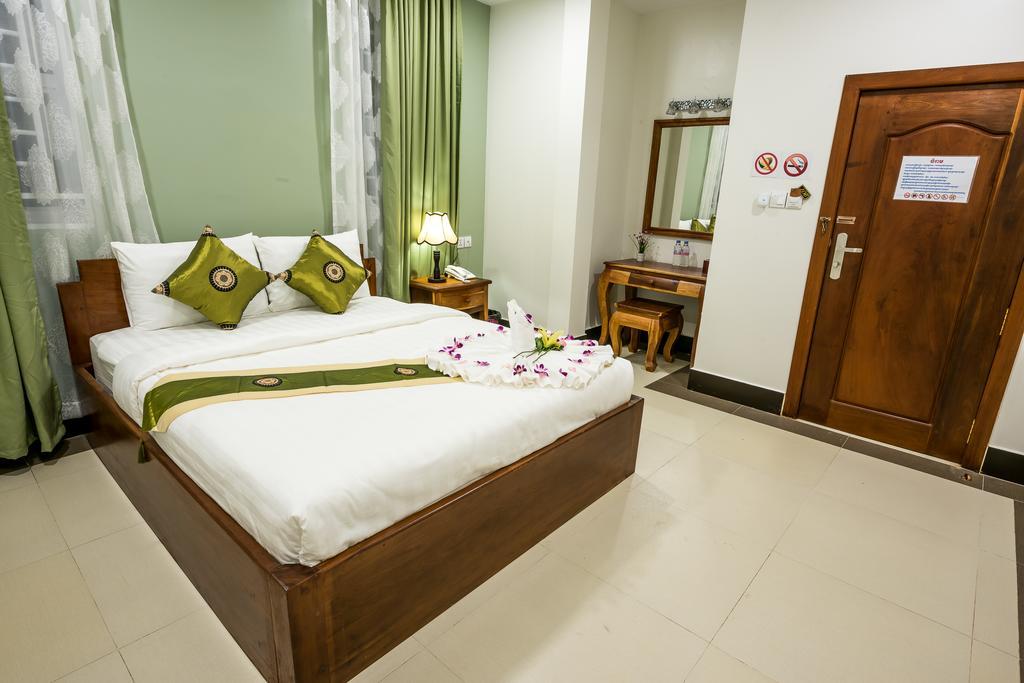 Ny Ka Smy Hotel Пном Пен Екстериор снимка