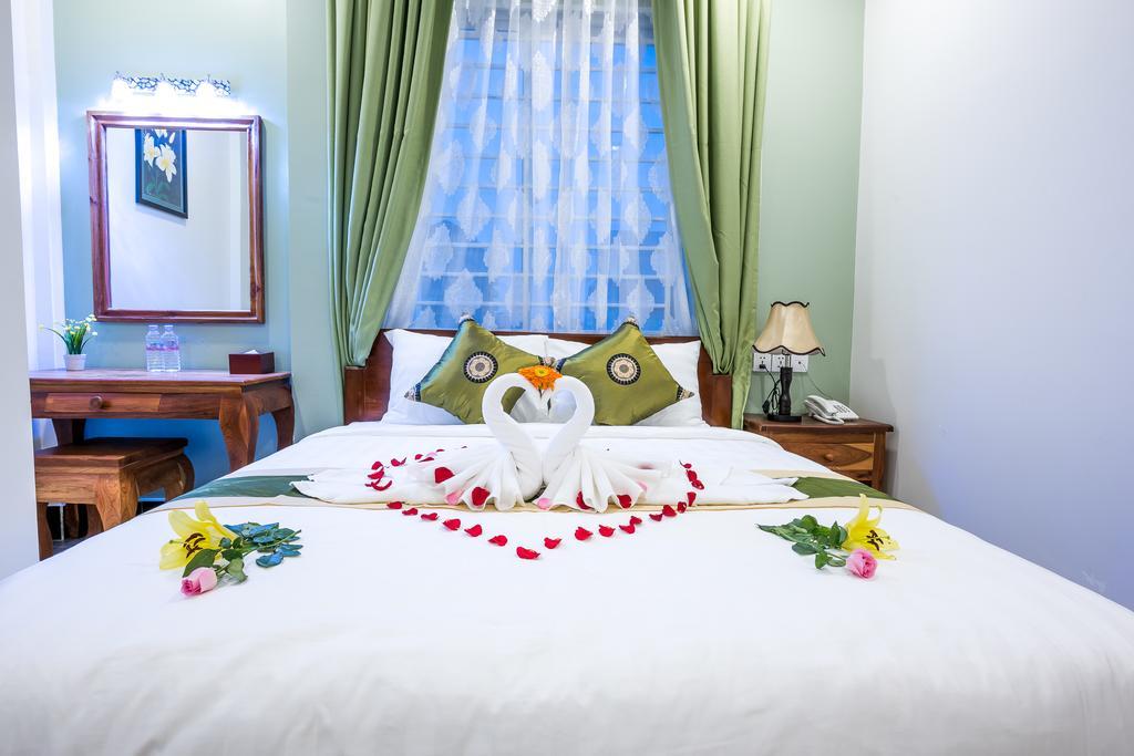 Ny Ka Smy Hotel Пном Пен Екстериор снимка